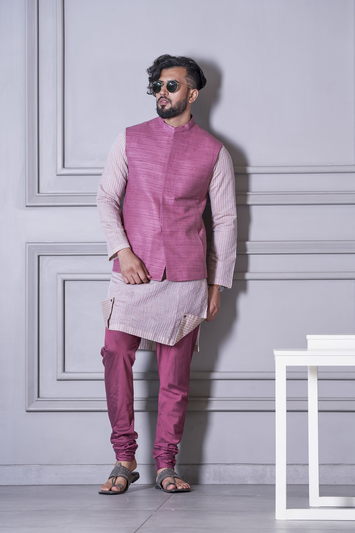 Pink Handloom Cotton Kurta Set With Bundi Jacket