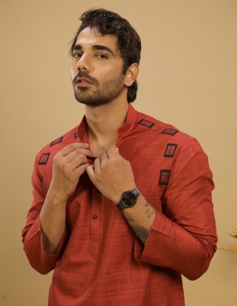 Red kurta pyjama set